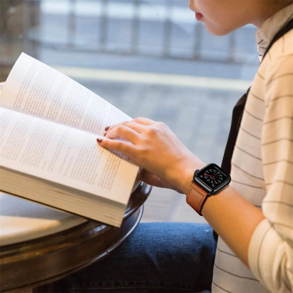 Tech-Protect LeatherFit Strap til Apple Watch 4 / 5 / 6 / 7 / 8 / 9 / SE / Ultra 1 / 2 (42/44/45/49 mm) - Brunt