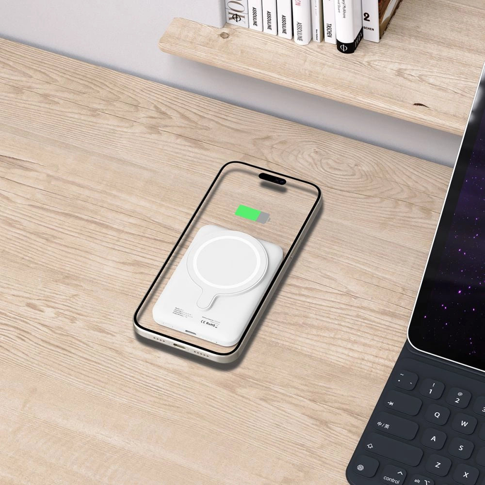 Tech-Protect LifeMag PB10 Powerbank med MagSafe 5000mAh 15W USB-C-port - hvid + USB-C-kabel