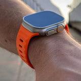 Tech-Protect IconBand Line Strap til Apple Watch 4 / 5 / 6 / 7 / 8 / 9 / SE / Ultra 1 / 2 (42/44/45/49 mm) - Beige