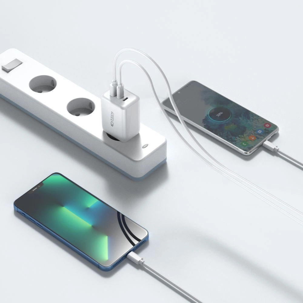 Tech-Protect C65W oplader 2x USB-C PD 65W / USB-A QC 3.0 - hvid