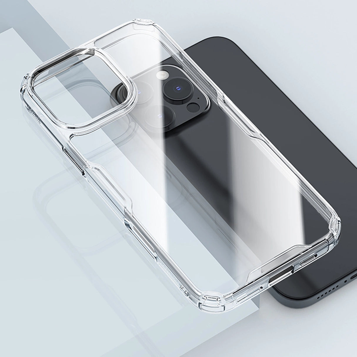 Nillkin Nature Pro Case til iPhone 16 Pro Max - gennemsigtig og hvid