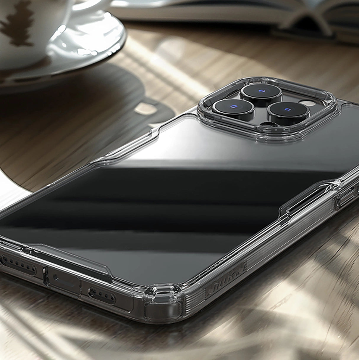 Nillkin Nature Pro Case til iPhone 16 Pro Max - gennemsigtig og hvid
