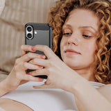 Carbon Case til iPhone 16 Silicone Case - sort