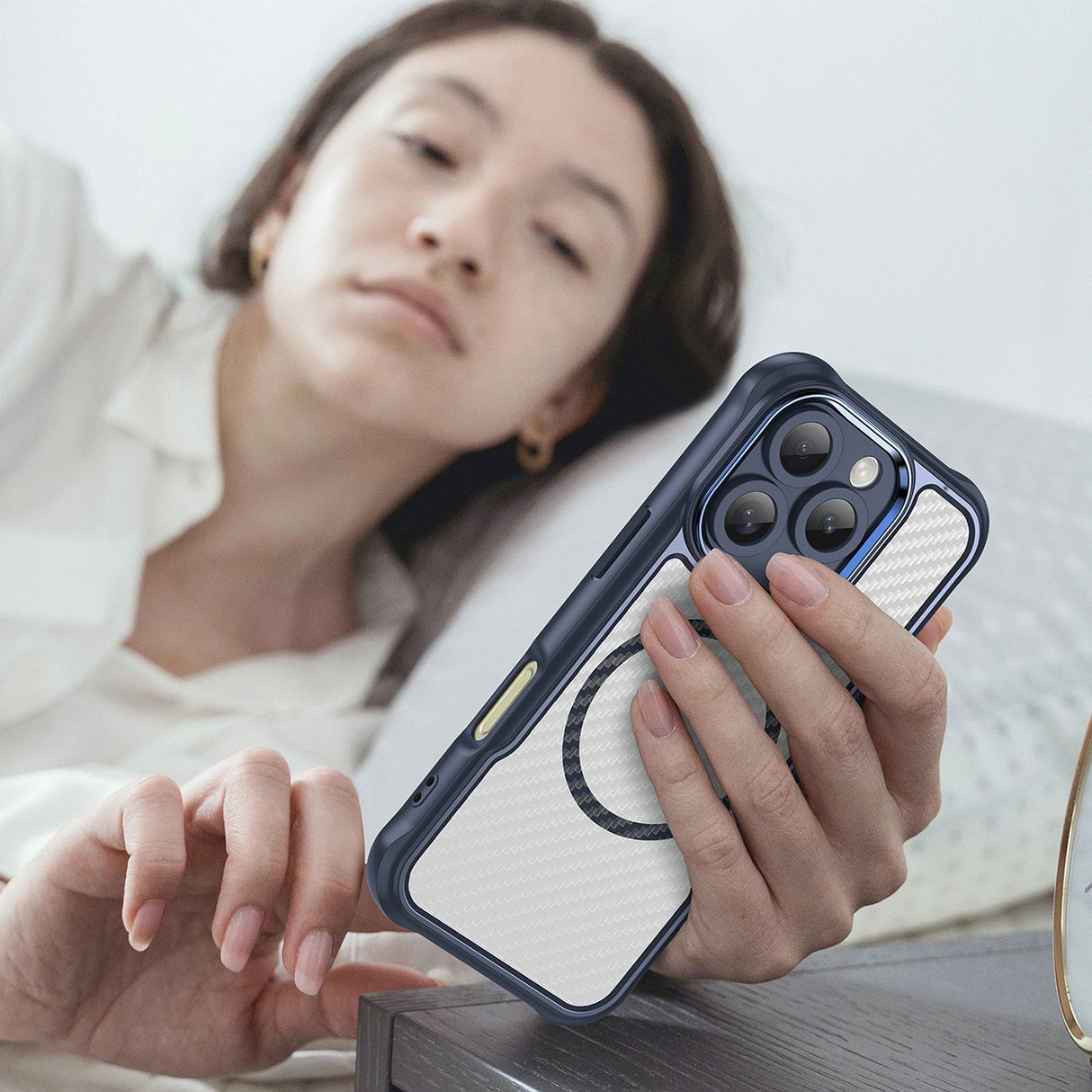 Ledende serie MagSafe Silicone Case til iPhone 16 Pro - Blå