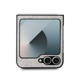 Guess læder 4G Metal Logo Case til Samsung Galaxy Z Flip 6 - Pink