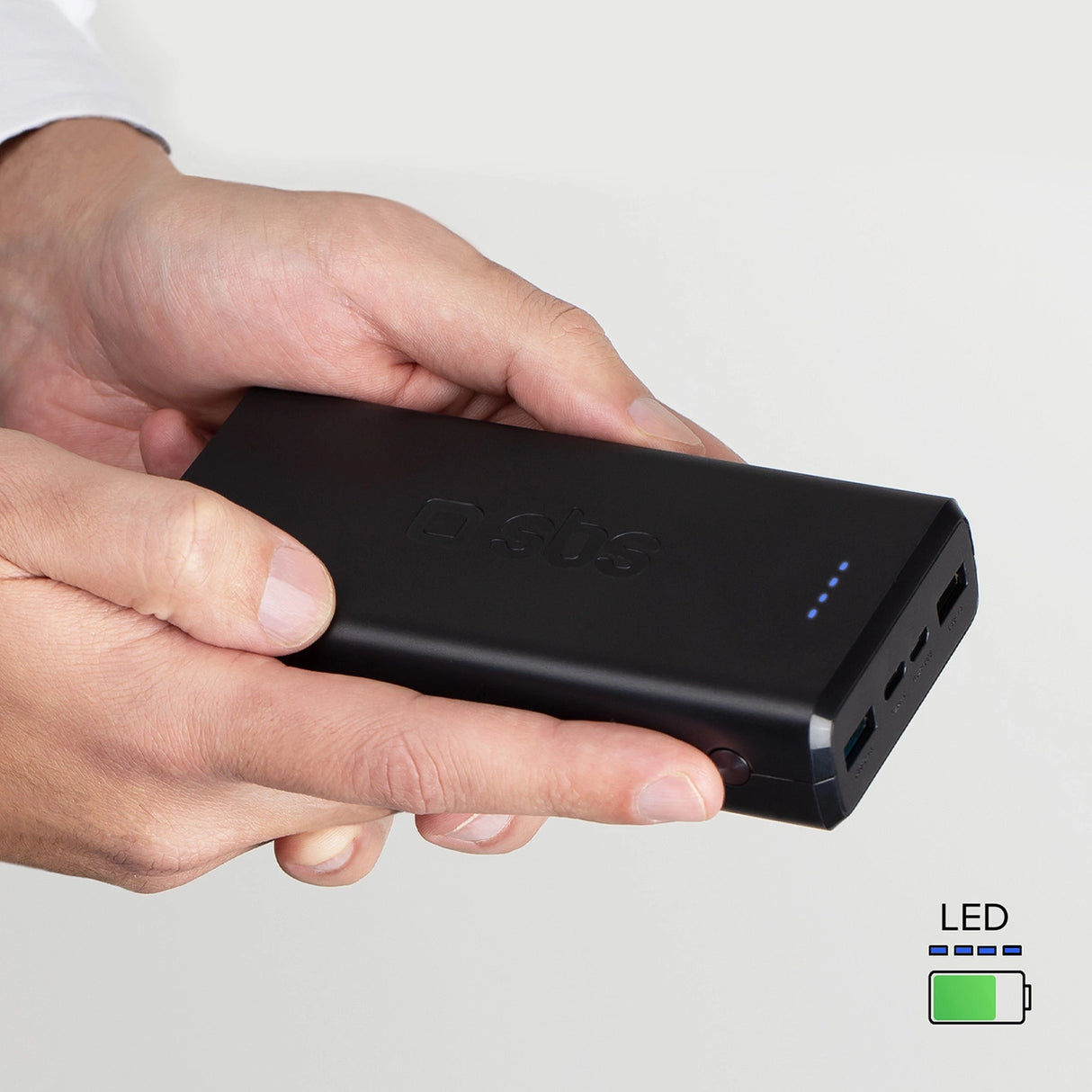 Hurtig opladning: 20.000 mAh, 2 USB'er sort