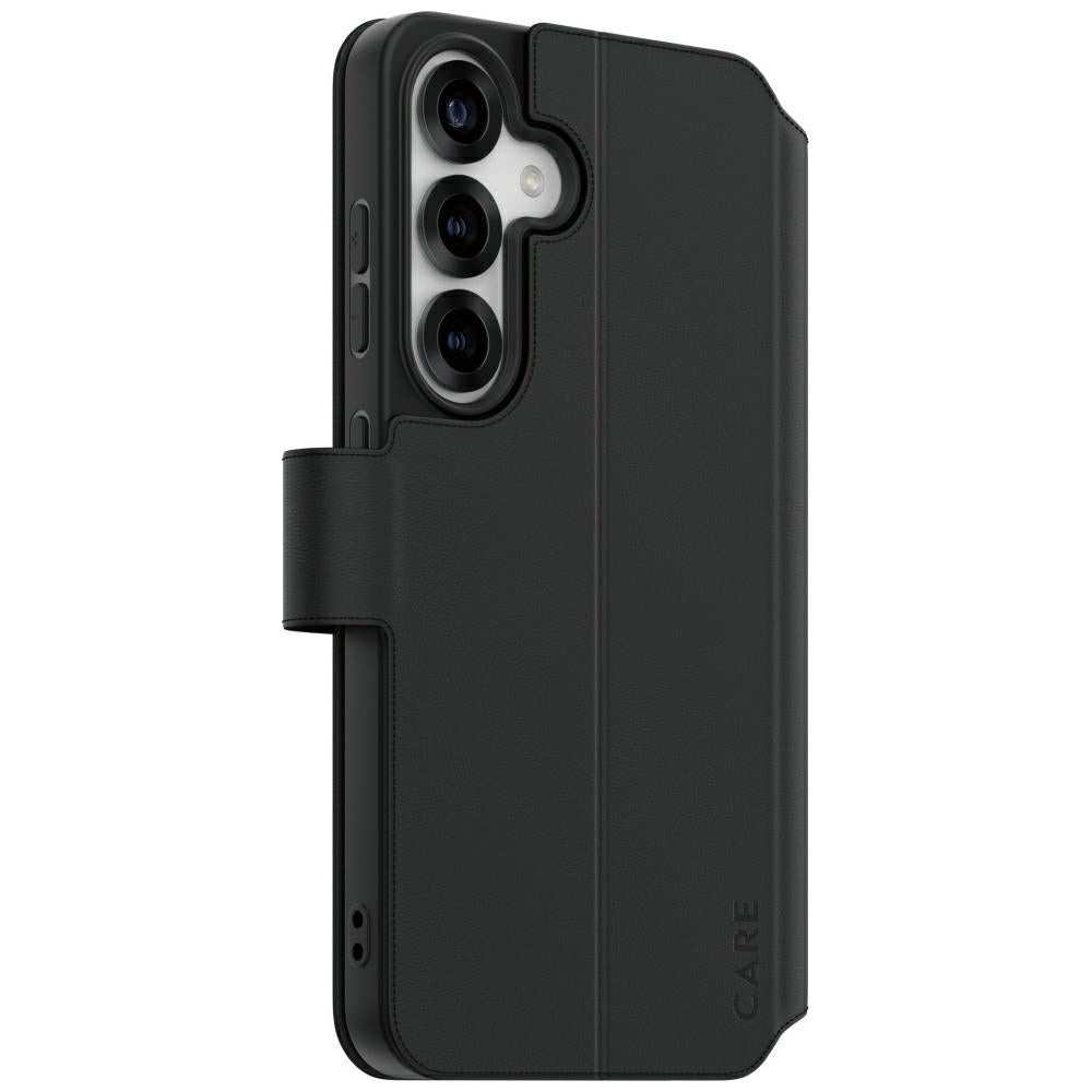 CARE af PanzerGlass Feature Wallet Kickstand Case til Samsung Galaxy S25 - sort