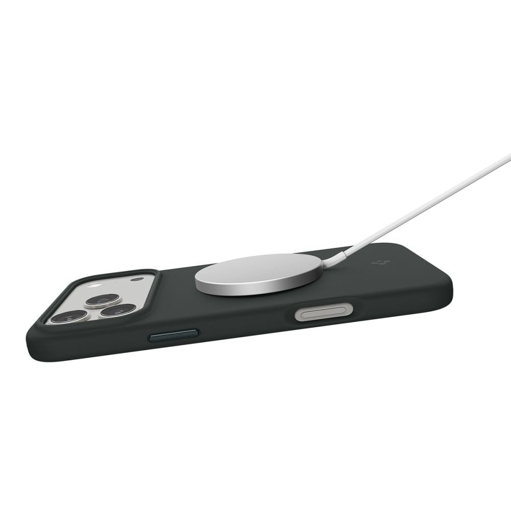 Spigen Silicone Fit MagSafe Case til iPhone 17 Pro - Grøn