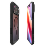 Spigen Ultra Hybrid MagSafe Case til iPhone 17 Pro - sort