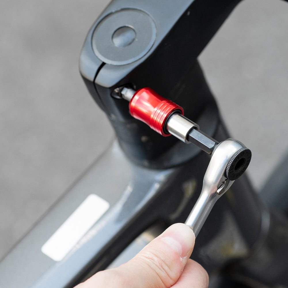Rockbros Multitool Cykelværktøjssæt med ratchetnøgle og dækhefter - sort