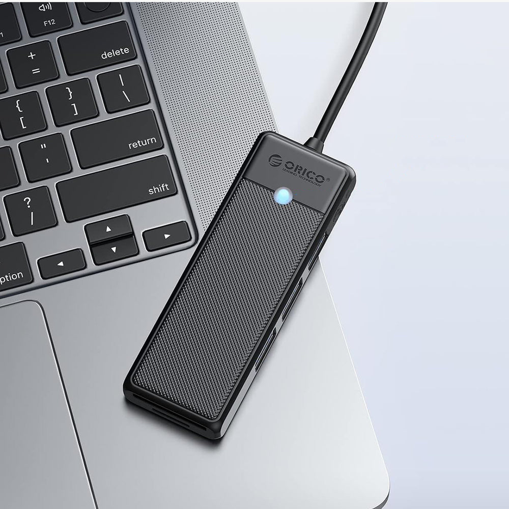 Orico PAPW3AT-C3 USB Hub 4-port 3x USB-A 3.0 with microSD/SD card reader 1 m - black