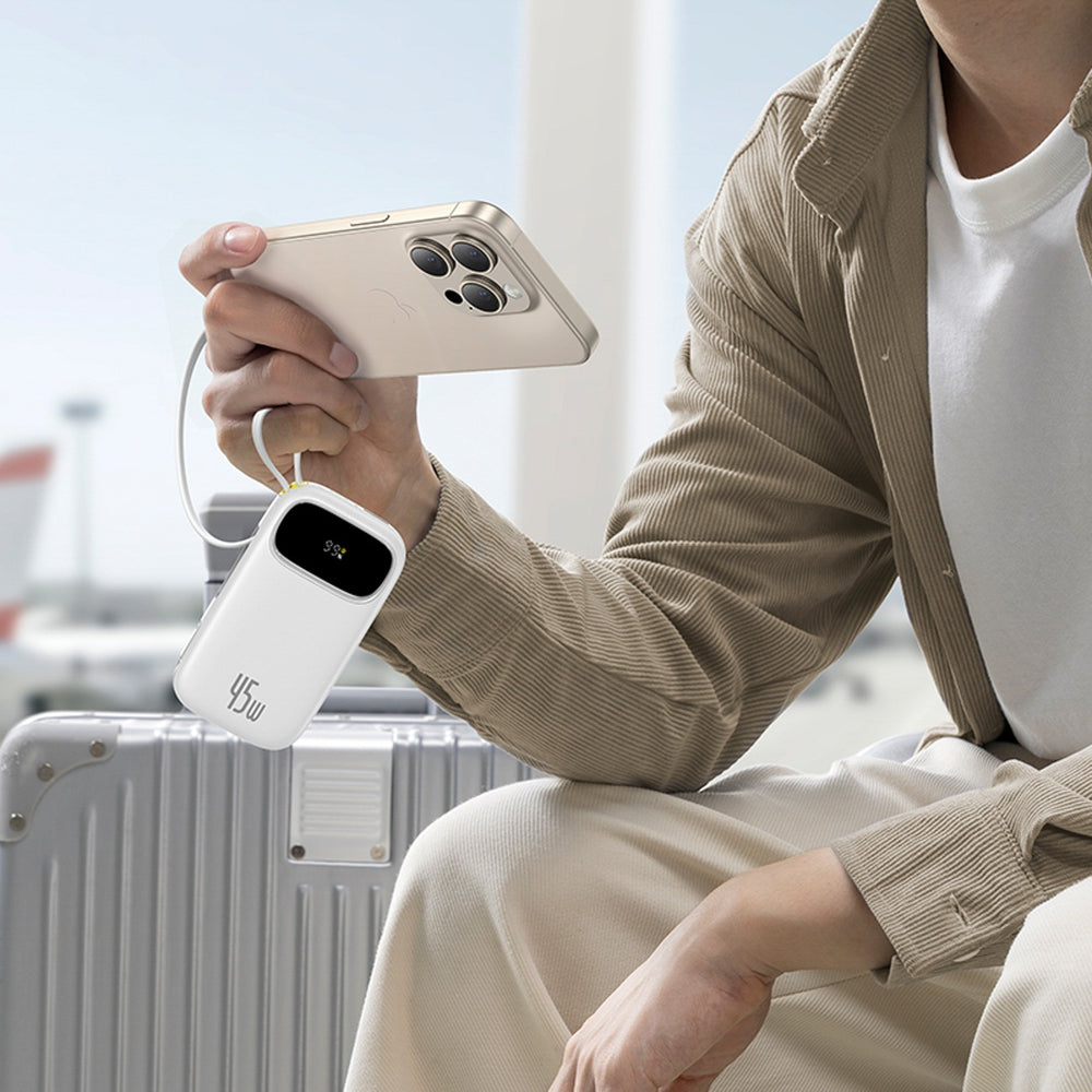 Baseus EnerFill FC31 QPow3 10000mAh 45W Power Bank med digitalt display med 2 indbyggede USB-C-kabler - hvid