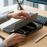 AmazingThing Titan Pro Case til iPad A16 11" med 720°-rotationsstativ og blyantholder - sort