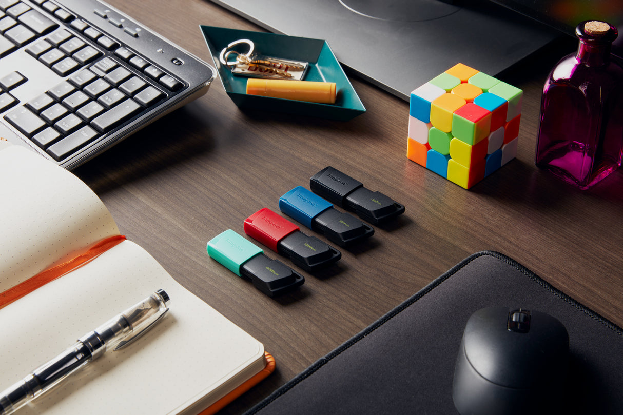 Kingston DataTraveler 64GB USB 3.2 Gen 1 Sort Blå