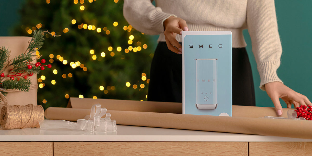 Smeg 50's Style MFF02WHEU Hvid