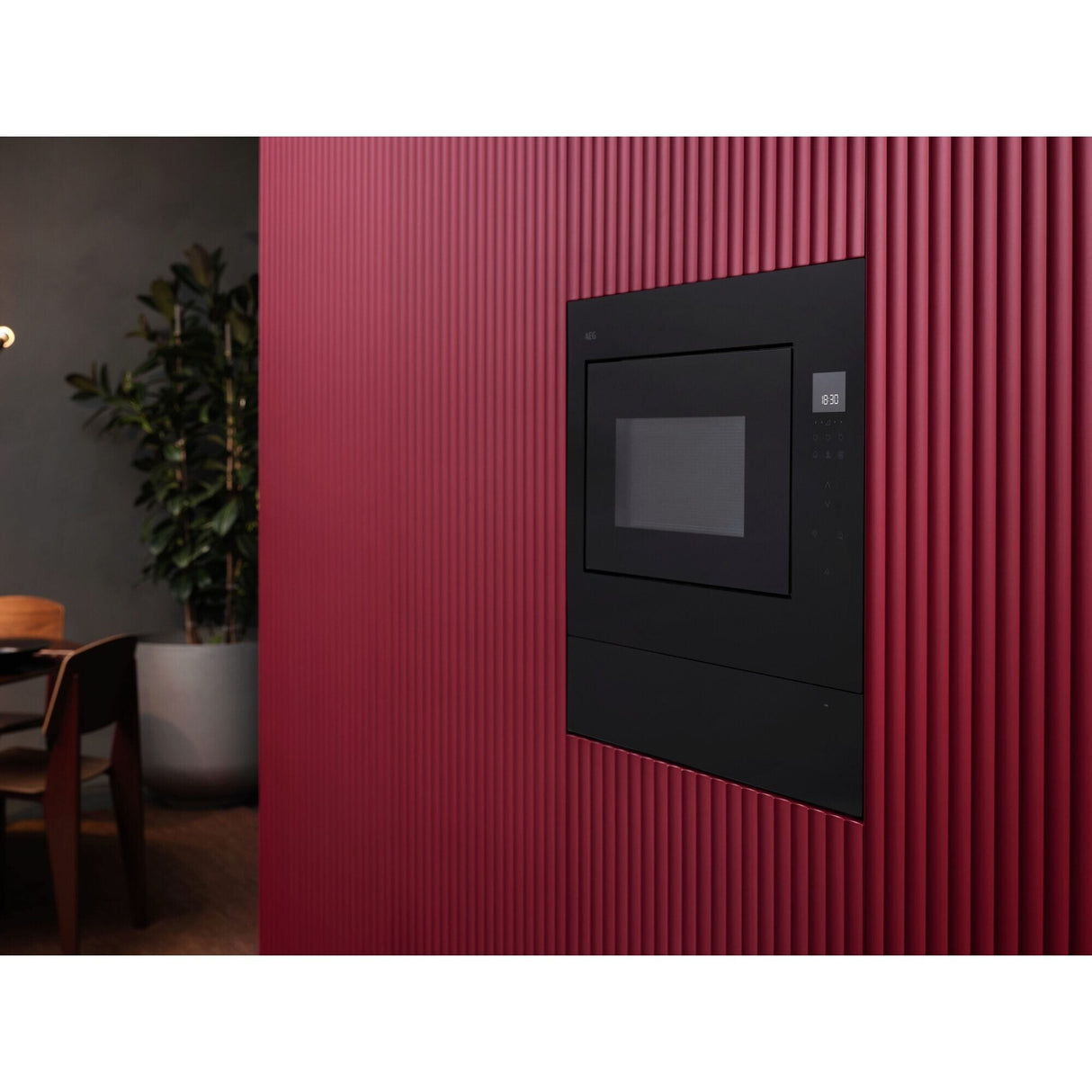 AEG OS5MG20EB Sort Grill mikroovn Indbygget 20 L 800 W