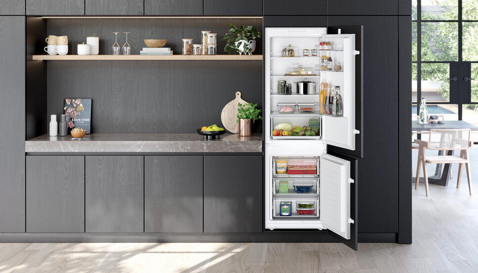 Siemens iQ100 KI86NNSE0 køle-/fryseskab Indbygget 260 L Hvid