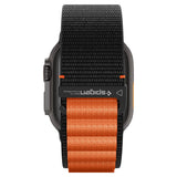 Spigen Wbf1 Remmen Til Apple Watch 8 / 9 / 10 / 11 / 12 / Se / Ultra (44 / 45 / 46 / 49 Mm) Sort/Orange