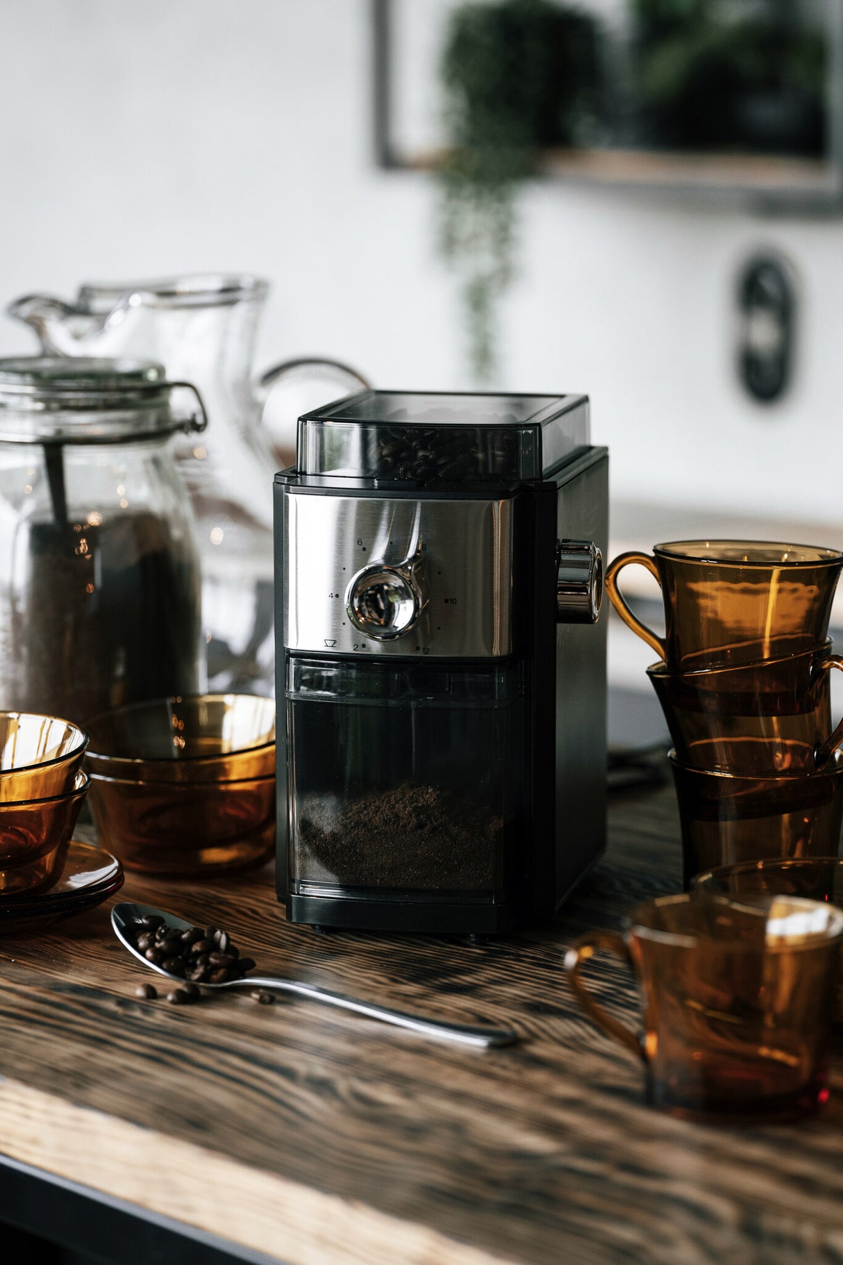 Adler AD 4448 kaffemølle 300 W Sort
