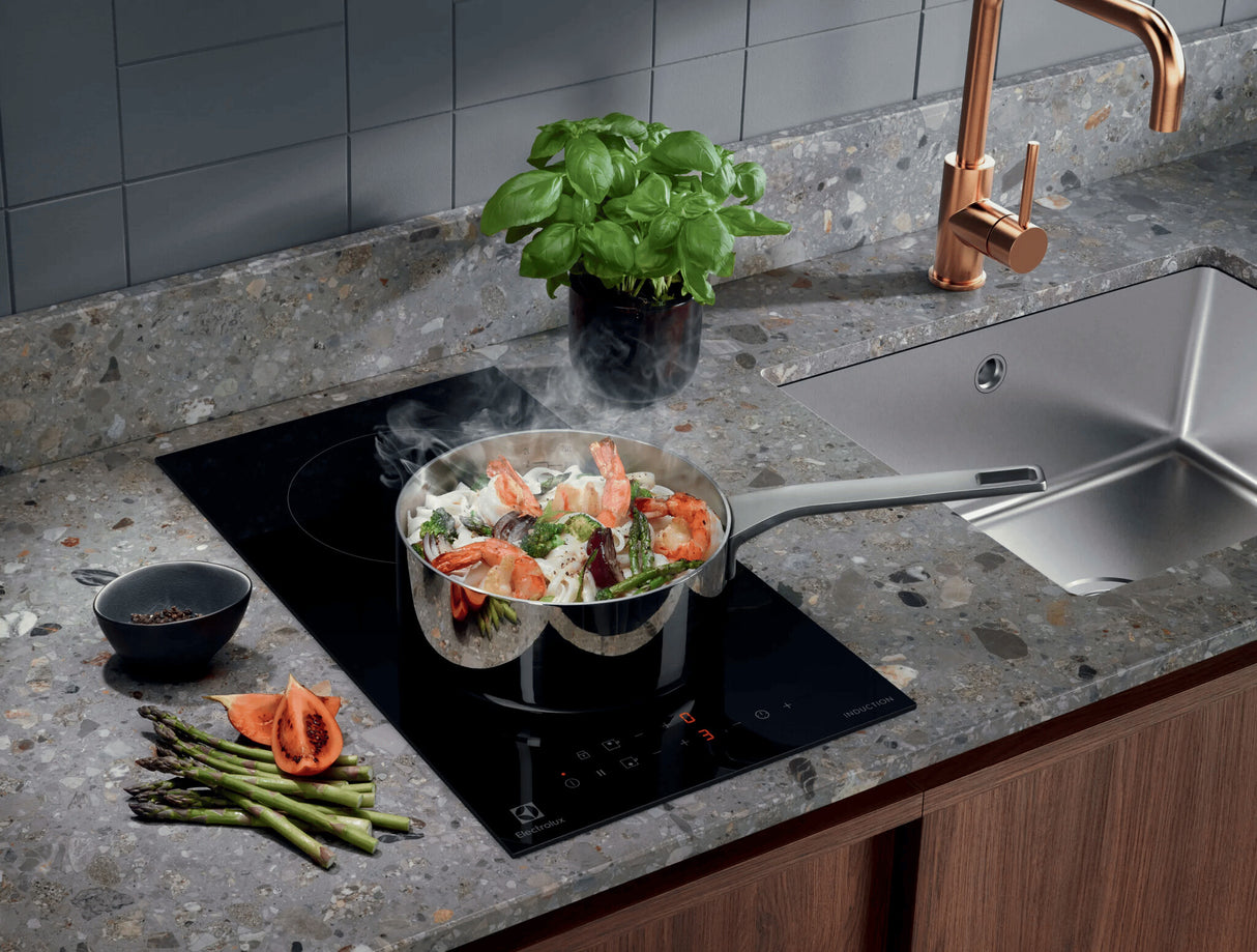 Electrolux LIT30230C Sort Indbygget 29 cm Zone induktionskogeplade 2 zone(s)
