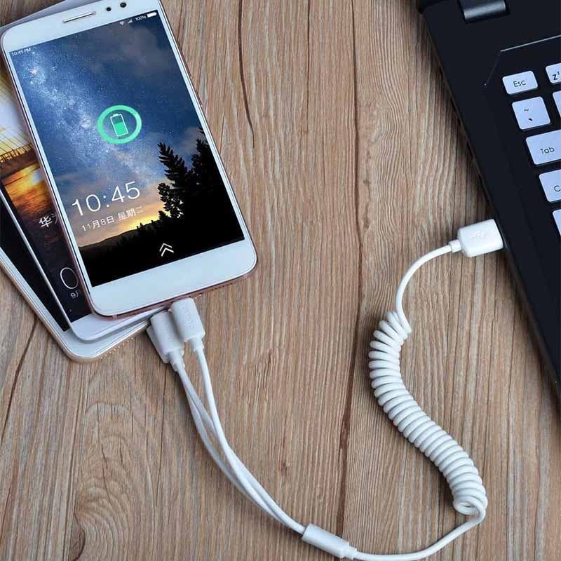 Dudao bil kit oplader 2x USB 2.4A + kabel USB 3in1 Lightning / Type C / micro USB kabel hvid (R7 hvid)