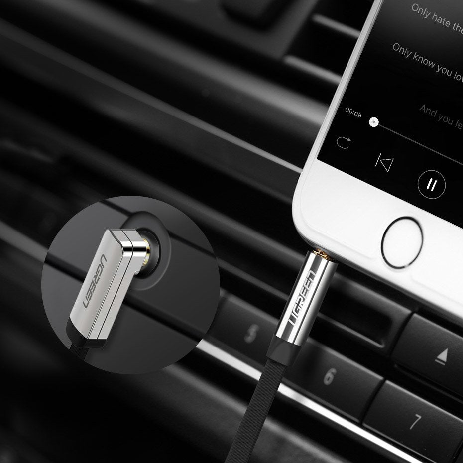Ugreen fladkabelt lydkabel AUX 3,5 mm mini jack 1m sølv (10597)