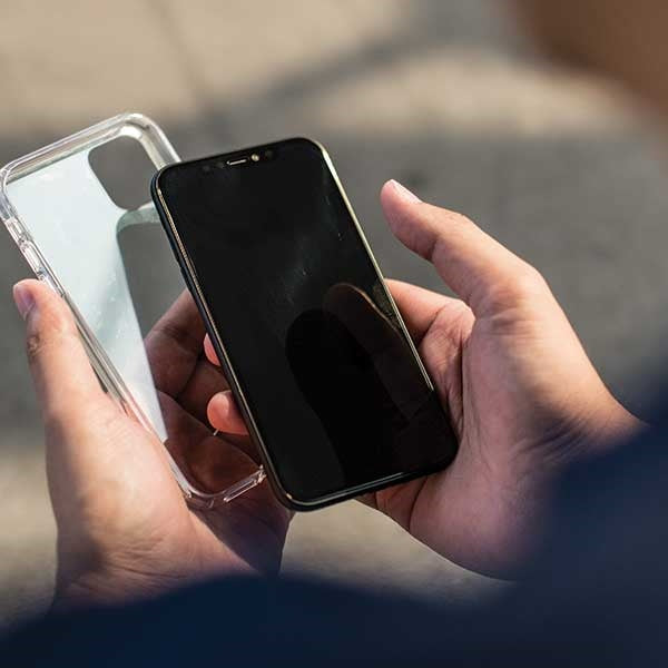 Uniq LifePro Tinsel case til iPhone 11 Pro Max - sort