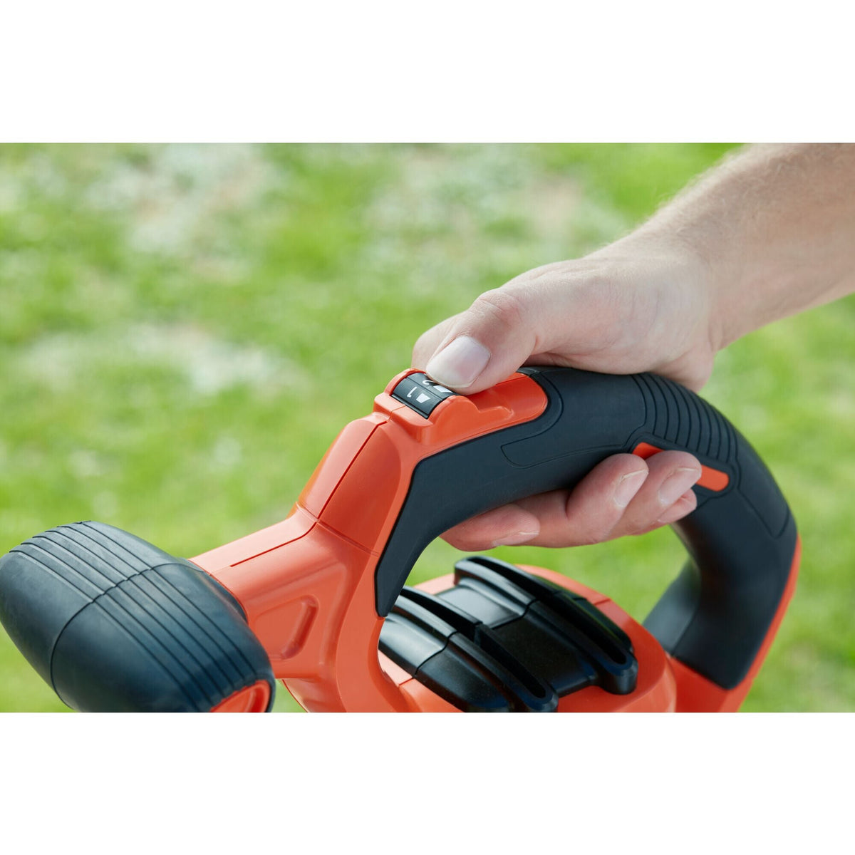 BLACK+DECKER BEBLV300-QS Løvblæser/løvsuger Elektrisk 3000W