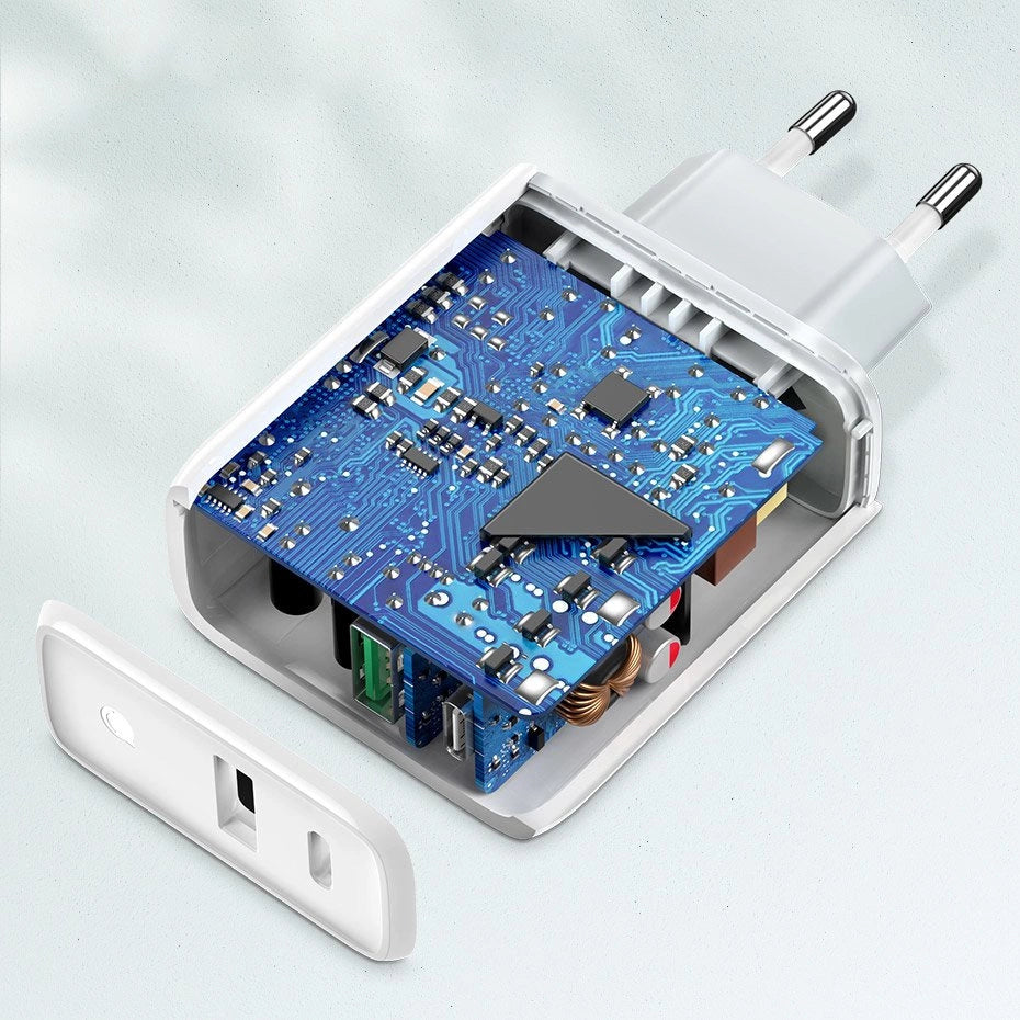 Ugreen Fast USB Type C / USB Wall Charger 36 W Quick Charge 4.0 Power Delivery hvid (60468 CD170)