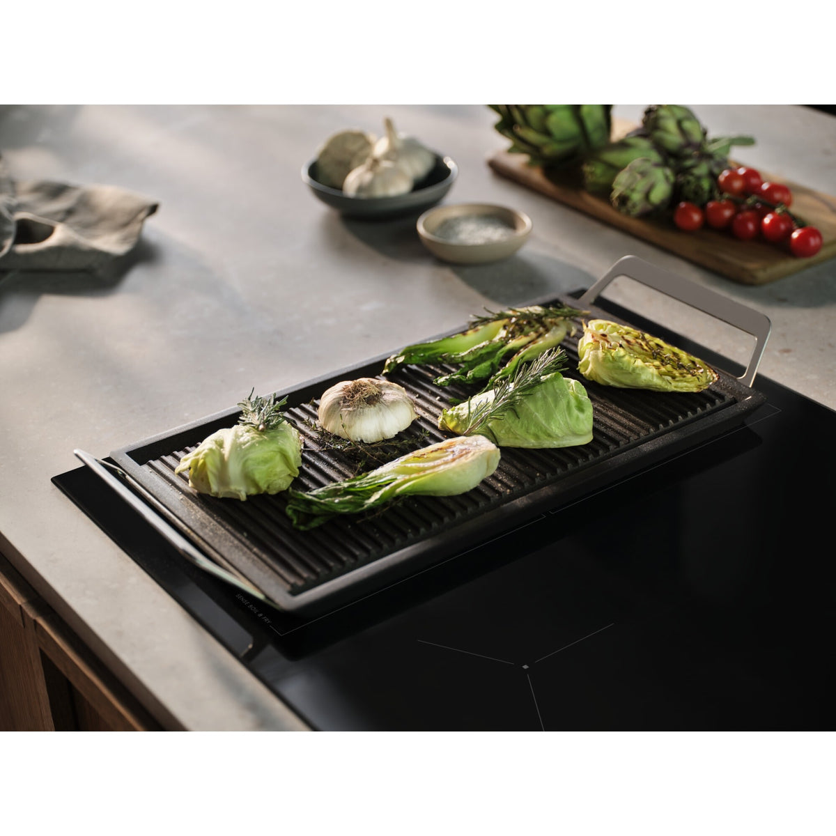 Electrolux EIV634 Black Built-in 60 cm Zone induction hob 4 zone(s)