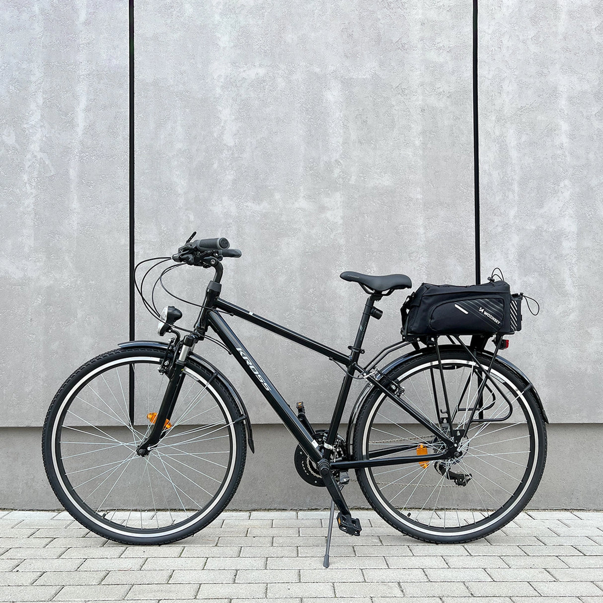 Wozinsky cykeltaske med 9l skulderrem (regn dække inkluderet) sort (WBB22BK)
