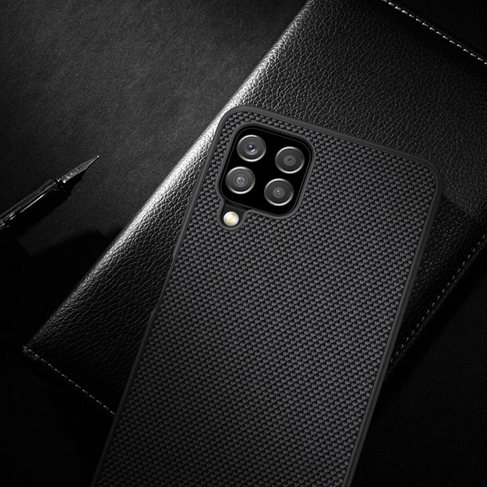 Nillkin Textured Case holdbar forstærket etui med gel ramme og nylon tilbage til Samsung Galaxy A22 4G sort