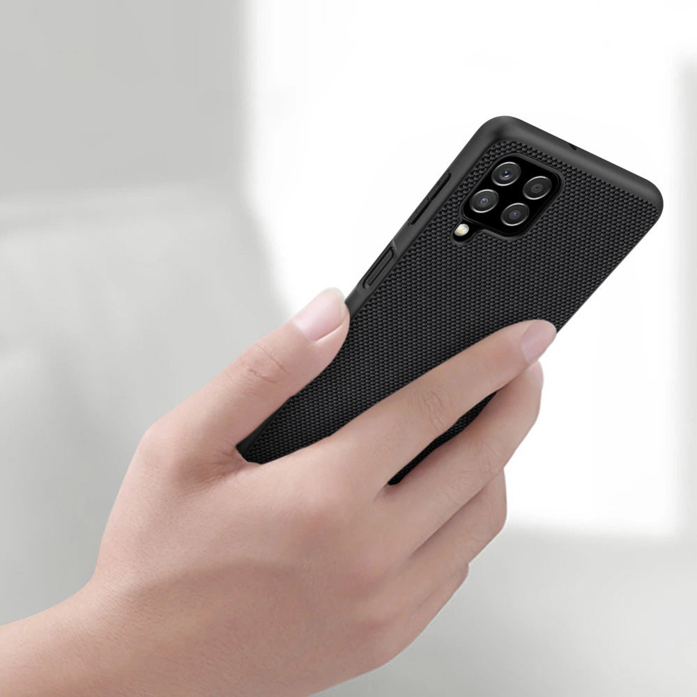 Nillkin Textured Case holdbar forstærket etui med gel ramme og nylon tilbage til Samsung Galaxy A22 4G sort
