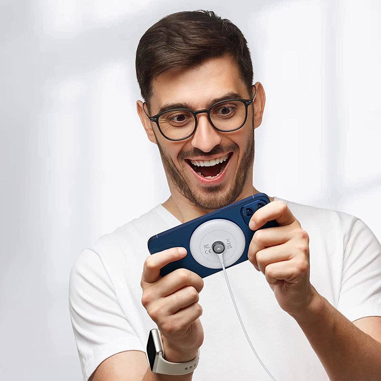 Ugreen CD245 40123 trådløs Qi / MagSafe oplader 15W med USB-C kabel - hvid