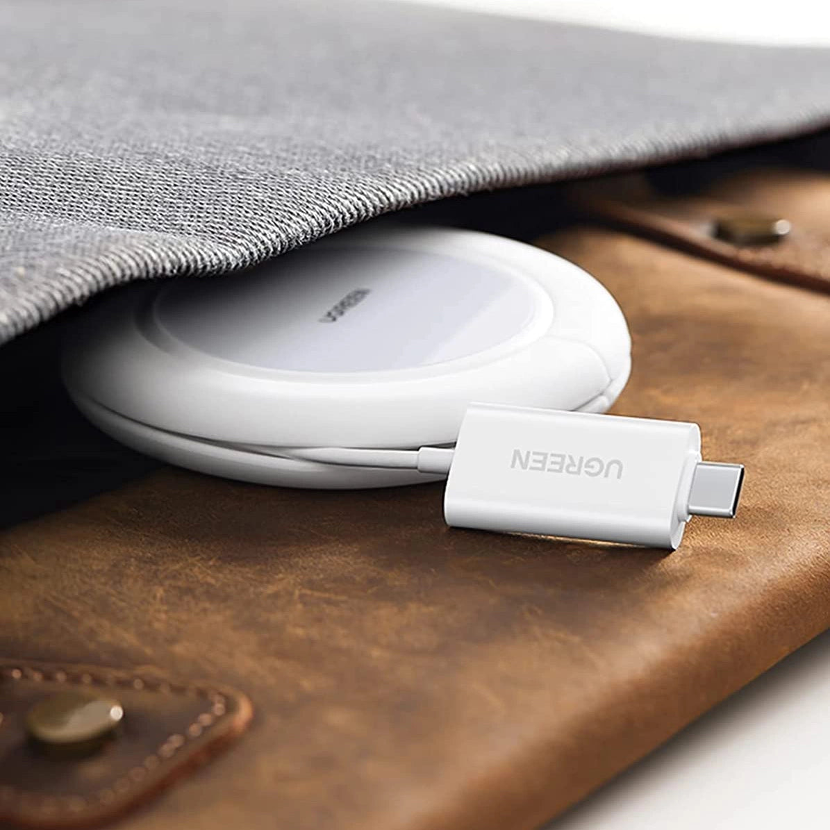 Ugreen CD245 40123 trådløs Qi / MagSafe oplader 15W med USB-C kabel - hvid