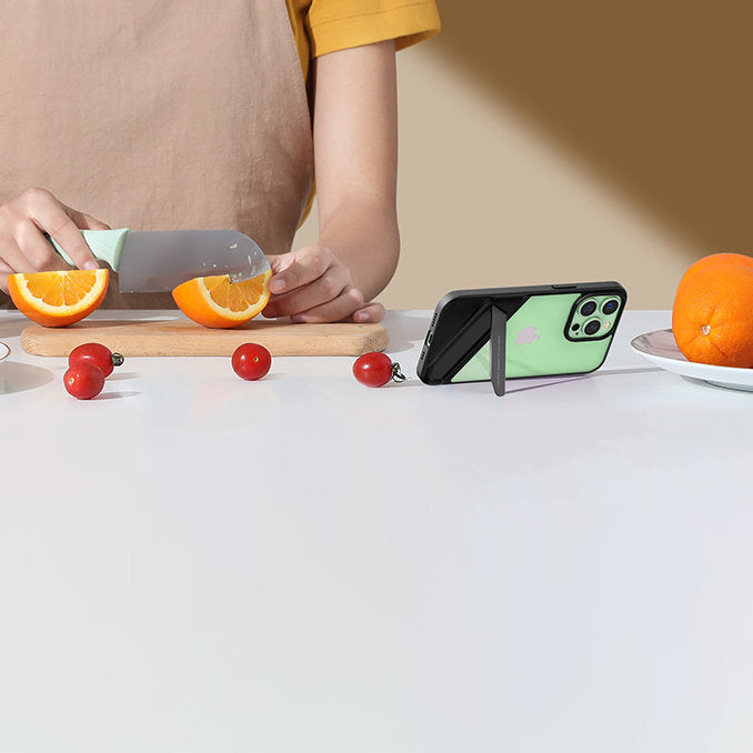 Ugreen Fusion Kickstand Case iPhone 13 Pro Hard Cover med Gel Frame og Stand sort (90153)