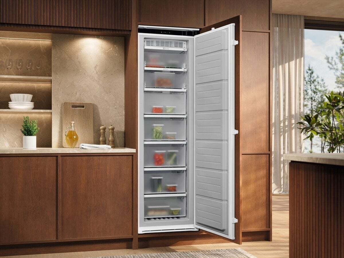 Electrolux EUN7NE18S Stående fryser Indbygget 212 L Hvid