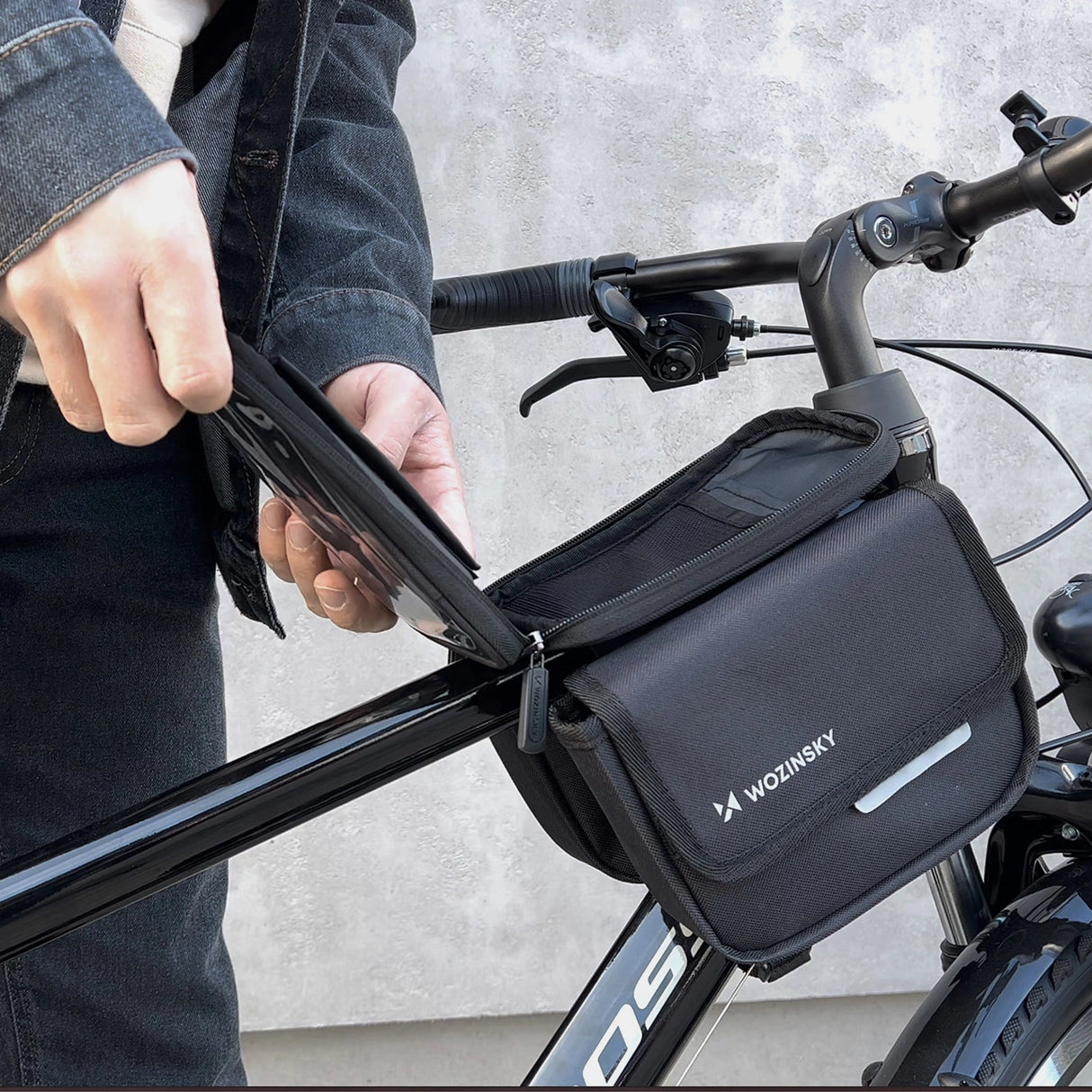 Wozinsky-ramme cykeltaske cykelkasse vandtæt telefonkasse 1,5 l sort (WBB26BK)