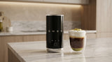 Smeg MFF02BLEU mini mælkeskummer sort