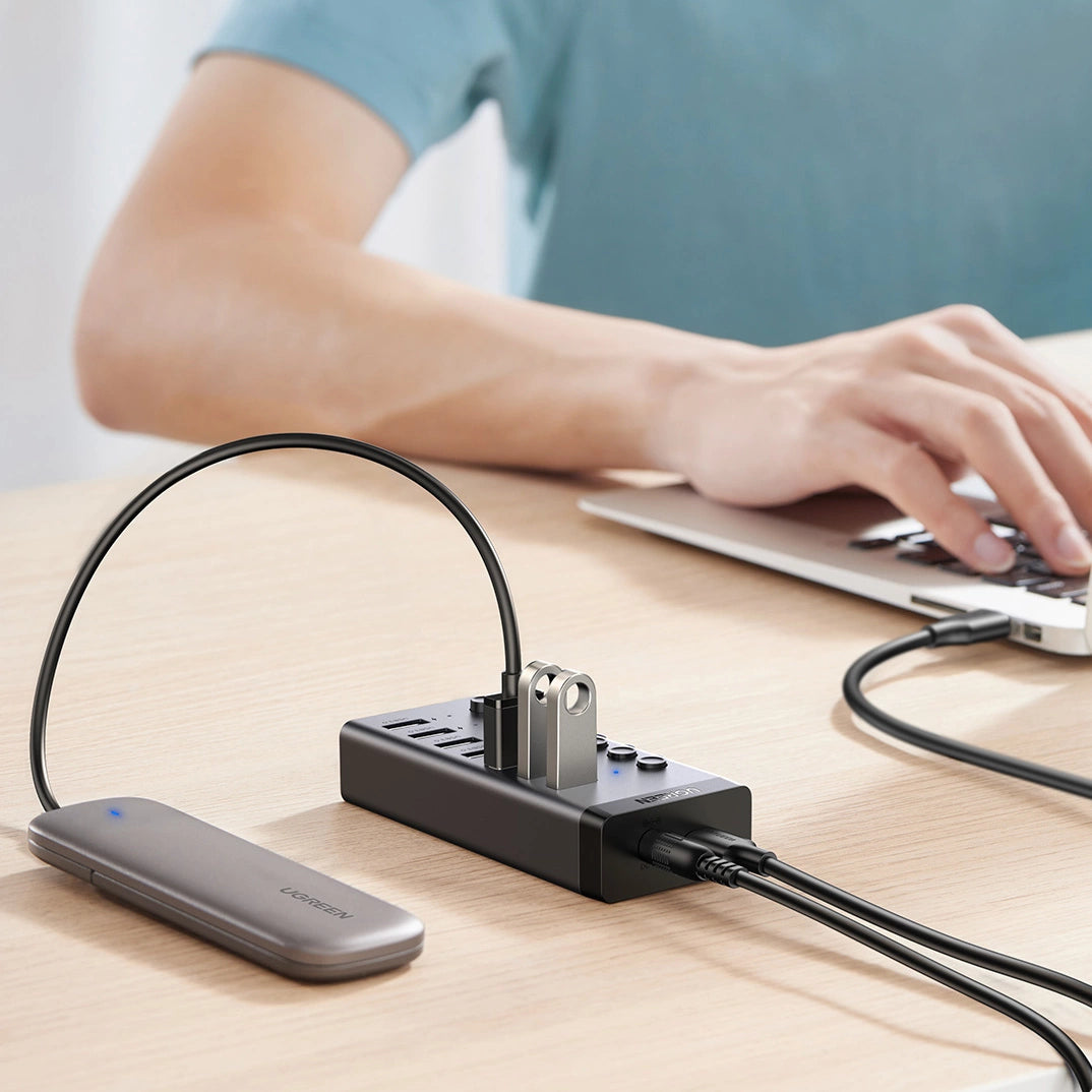 Ugreen multifunktionelle HUB 7in1 USB Type C - 7x USB Type A 3.0 PD DC 12V grå (CM481)
