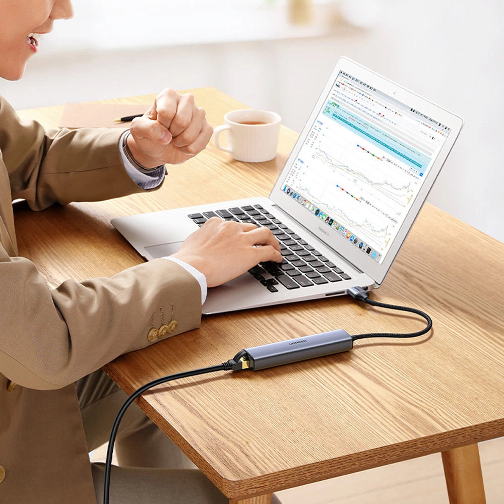 Ugreen multifunktionsadapter HUB USB 3.0 - 3 x USB / Ethernet RJ-45 / USB Type C PD grå (CM475)