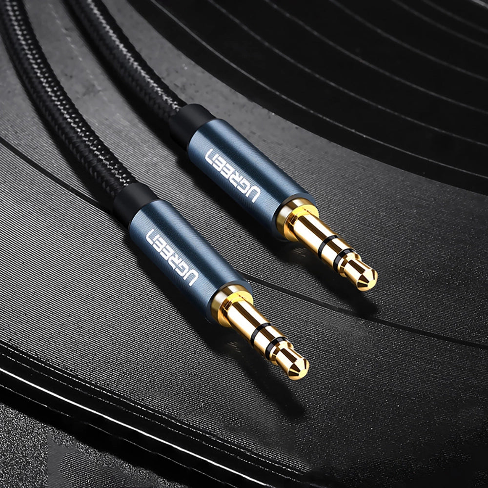 Ugreen lydkabel 2 x mini jack 3,5 mm 2m sort (50363 AV112)