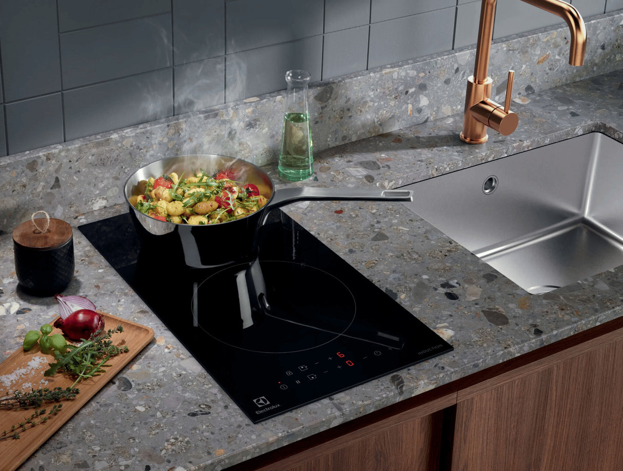 Electrolux LIT30230C Sort Indbygget 29 cm Zone induktionskogeplade 2 zone(s)