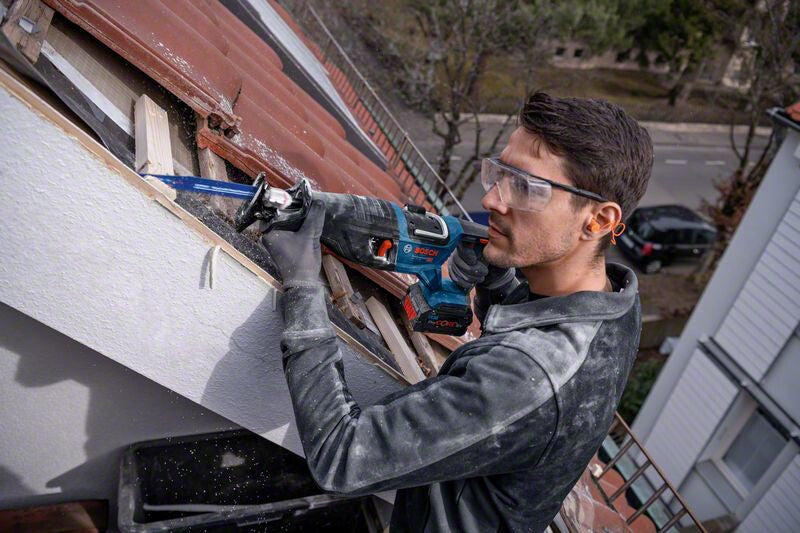 Bosch GSA 18V-28 Professional Bajonetsav 18V Uden batteri Batteri og lader ikke inkluderet 1100W