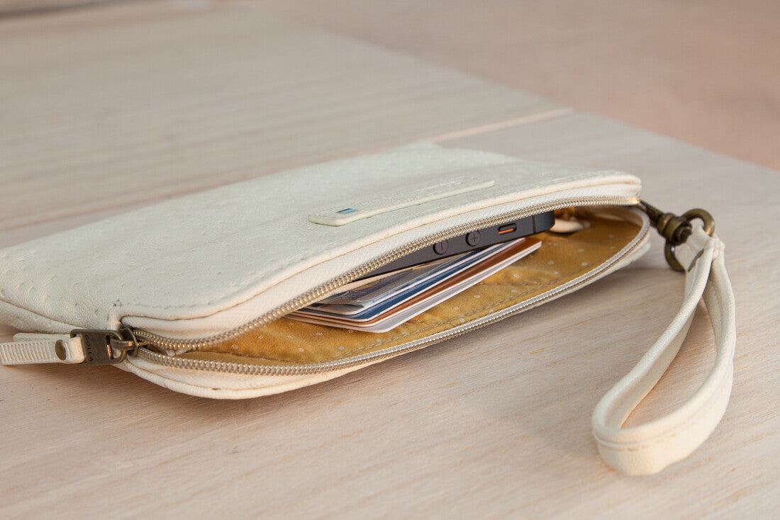 Golla Air Wristlet mobiltelefon etui Tegnebogsetui Hvid
