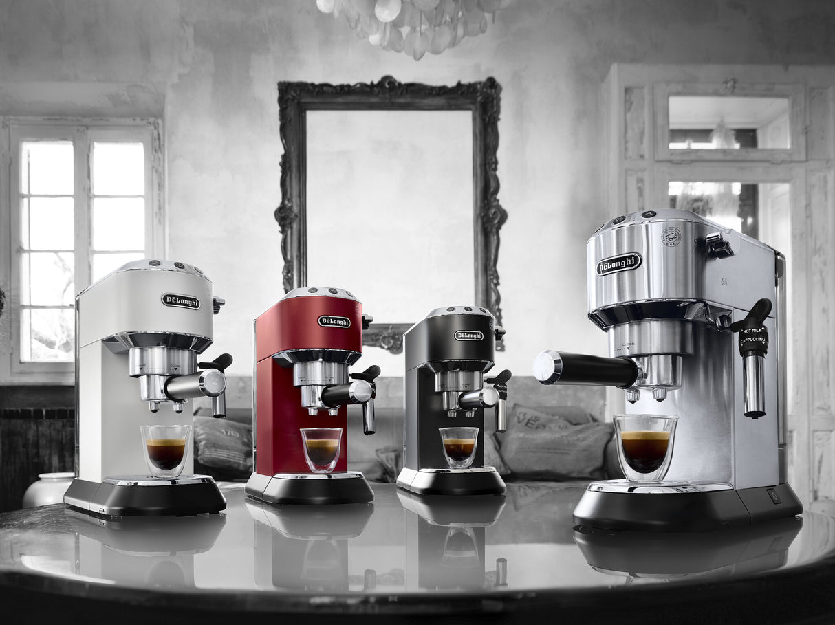 De’Longhi Dedica Style EC685.BK Manuelle espressomaskiner, Sort