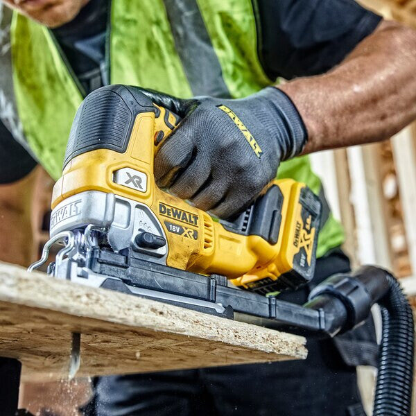 DeWALT Stiksav 18V Batteri og lader ikke inkluderet