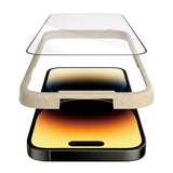 PanzerGlass ® Skærmbeskyttelse iPhone 14 Pro | Ultra-Wide Fit m. EasyAligner