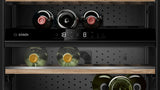 Bosch Serie 6 KWK16ABGB vinkøler Vin køleboks Fritstående Sort 44 flaske(r)