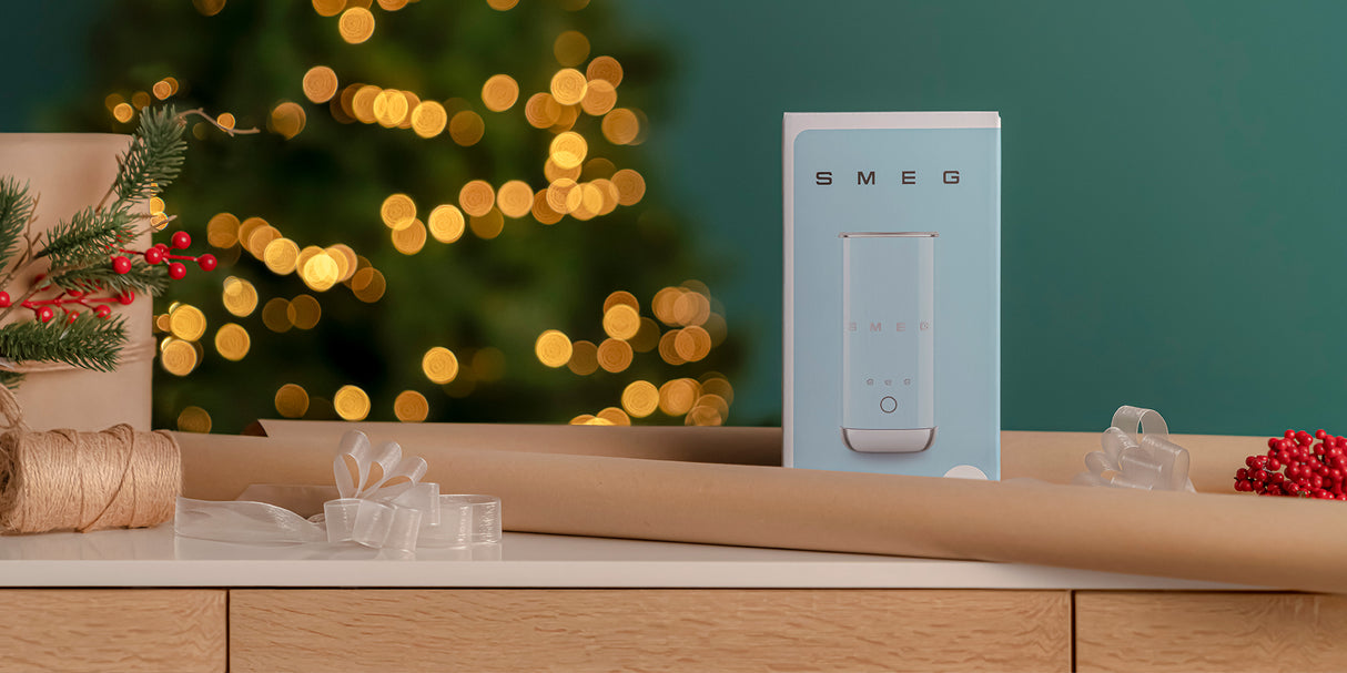 Smeg MFF02WHEU mini mælkeskummer hvid